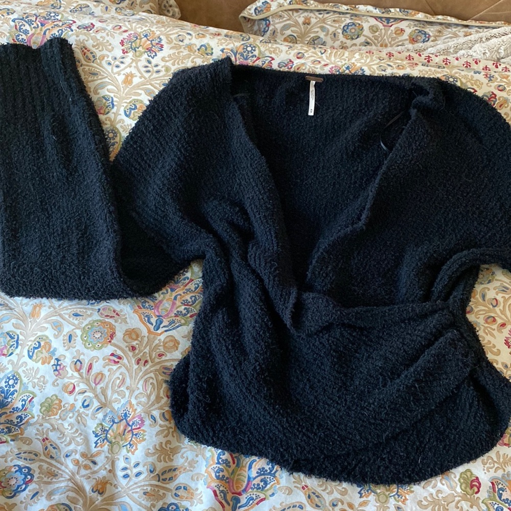 Free People oversized nap sweater. NWOT